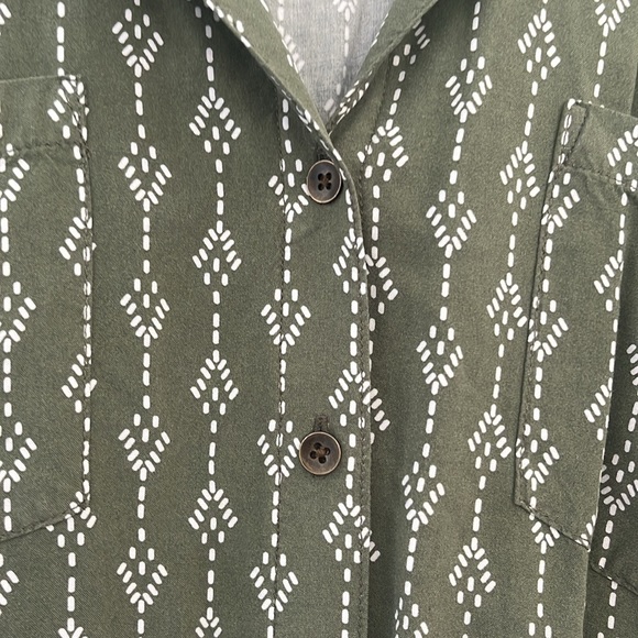 Olive Green Jachs Girlfriend Women's Top - Picture 4 of 6